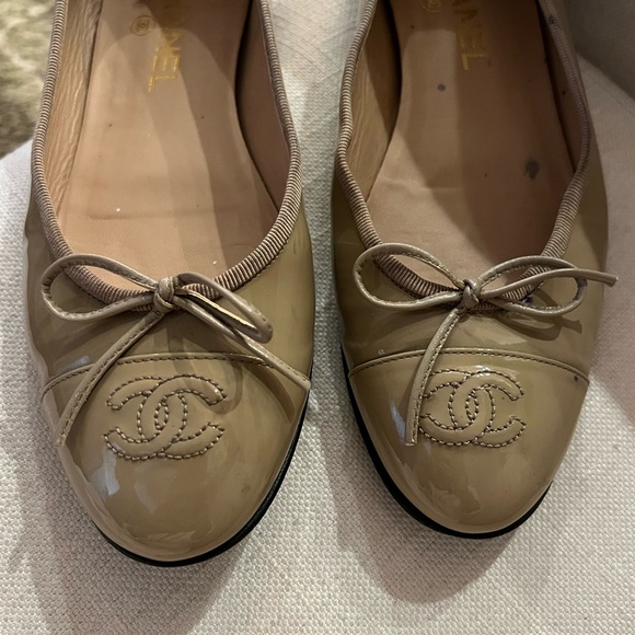 Chanel Patent Leather Ballet Flats - Picture 4 of 11